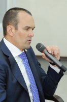 Михаил Игнатьев провел встречу с представителями предпринимательского сообщества Михаил Игнатьев провел встречу с представителями предпринимательского сообщества